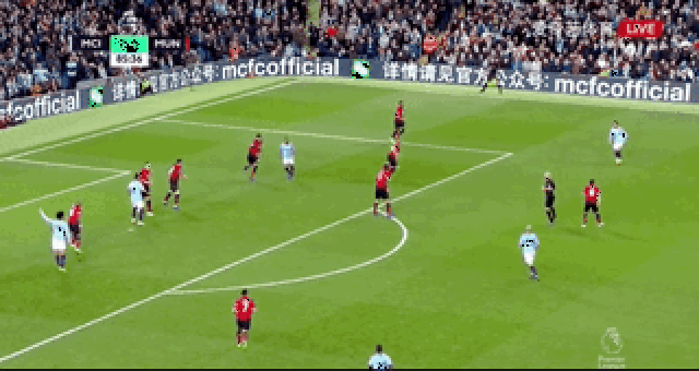 NBA：勇士主场击败灰熊 库里狂砍45分