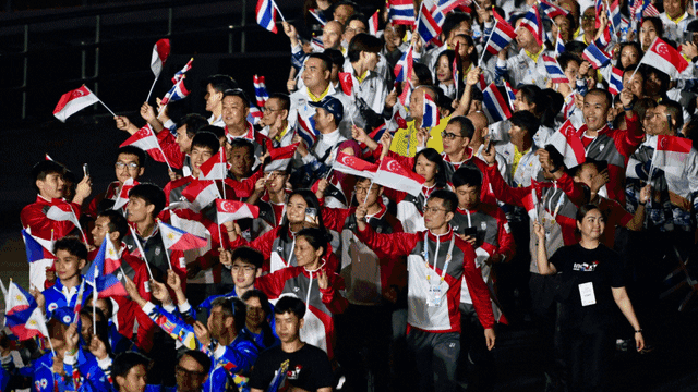 太阳报：巴萨想签15岁新星加布里埃尔，但曼联有信心留下他