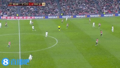 皇马维尼修斯关键进球助球队取胜