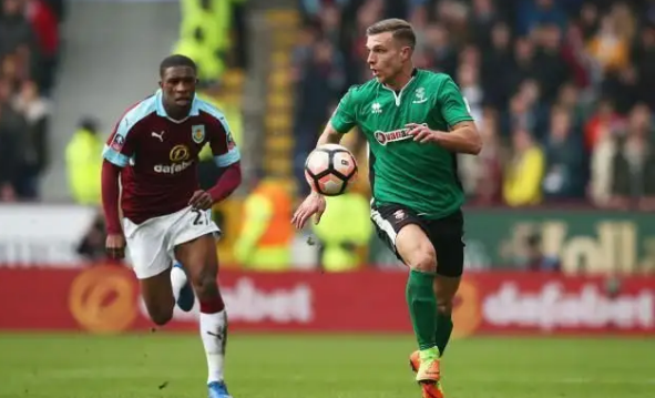 内马尔社媒向球迷致歉：联赛最后阶段加油，为我送点感到抱歉