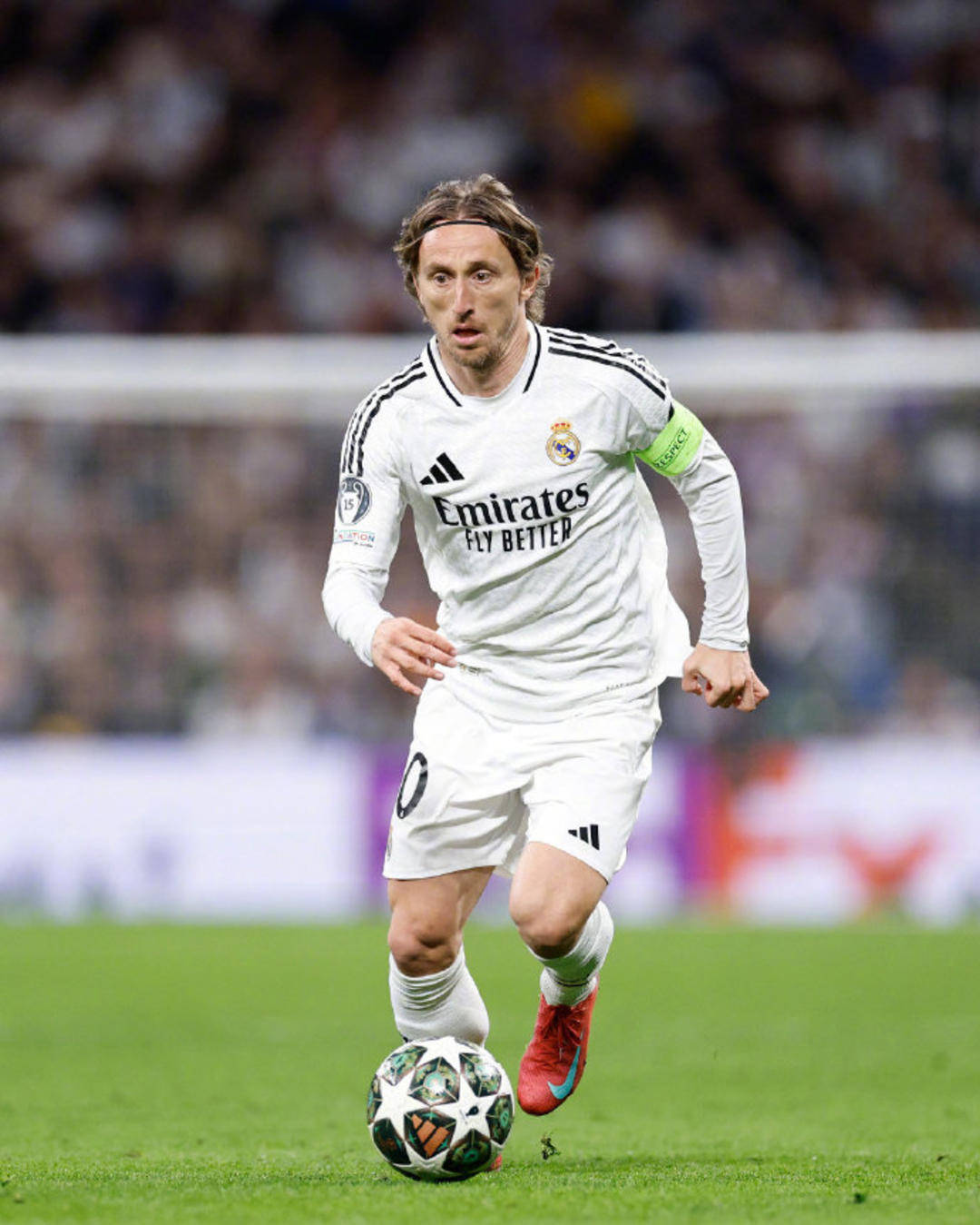 赵佳楠：我们拥有全世界最好的球迷，非常感谢大连球迷的支持